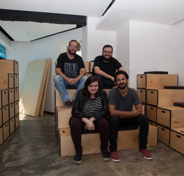 Criativos cariocas promovem exposição neste sábado