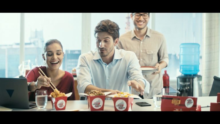 Fundador do China In Box em campanha da marca