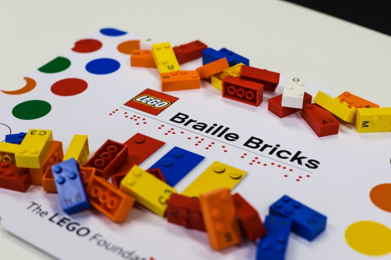 Braille Bricks vira lançamento mundial da LEGO