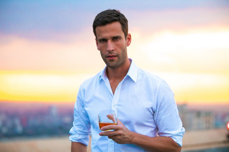 #MereceUmBlueLabel com Pedro Andrade para Johnnie Walker