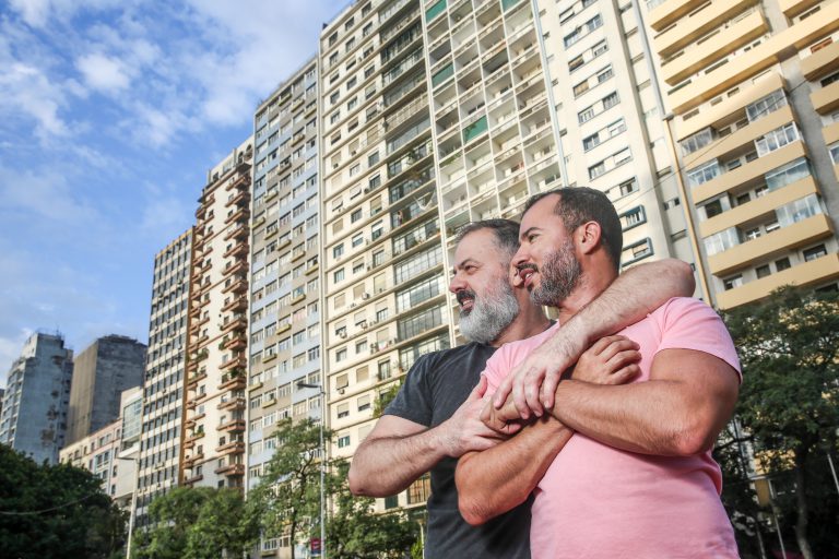 Estudantes criam banco de imagens LGBTQI+