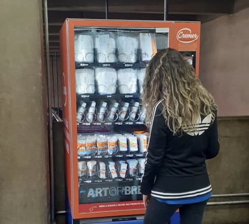 Cremer terá vending machines com itens de proteção ao coronavírus