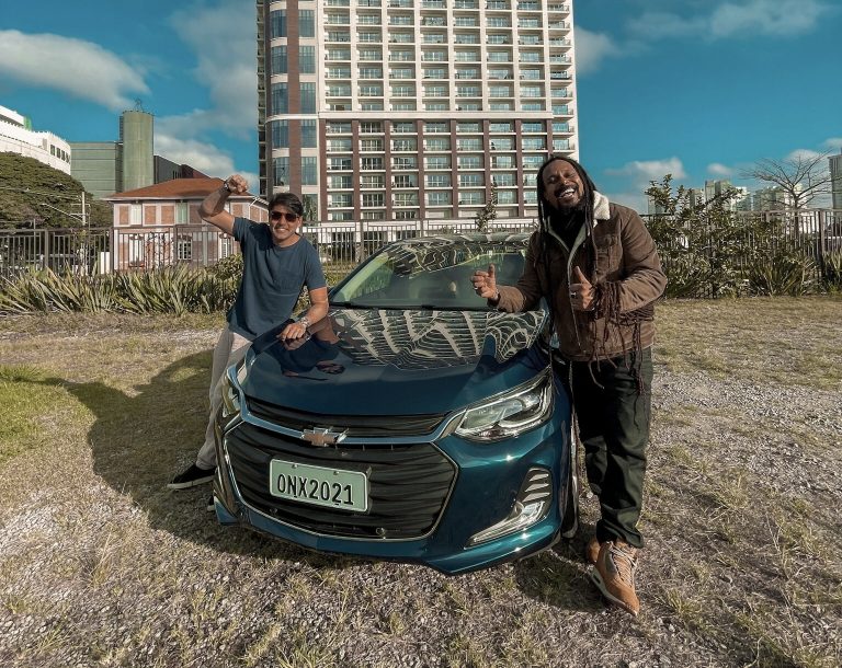 Chevrolet estreia reality show com artistas e influencers para promover Onix