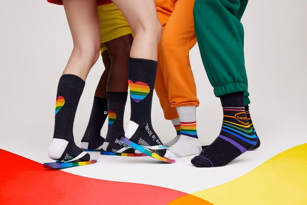 Havaianas, Datafolha, Media.Monks e All Out se unem em pesquisa sobre comunidade LGBTQIAP+