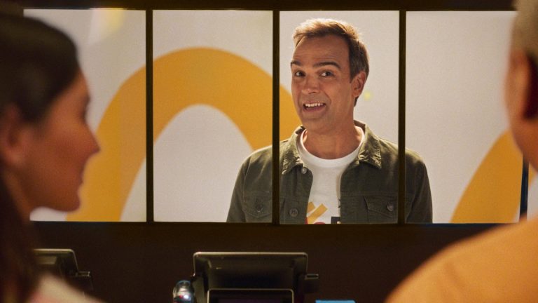 McDonald´s divulga McDia Feliz com Tadeu Schmidt