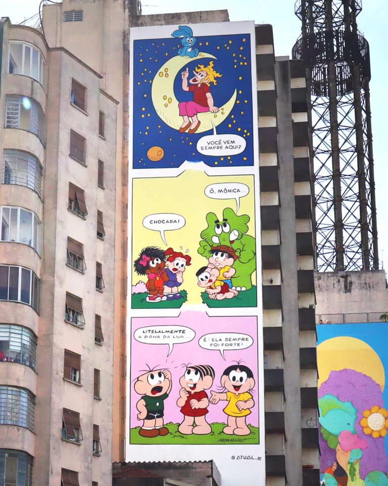 Tirinha gigante da Turma da Mônica em edifício no Pacaembu