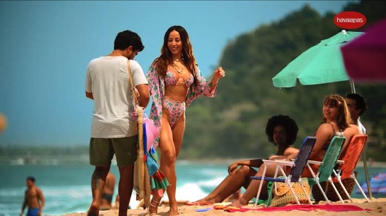 Havaianas traz Sabrina Sato para campanha de verao