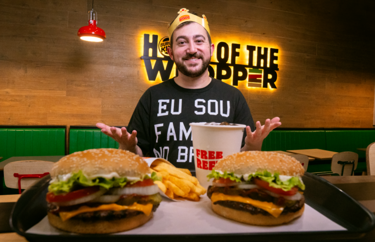 Ator de “Todo Mundo Odeia o Chris” estrela filme de Burguer King no Brasil