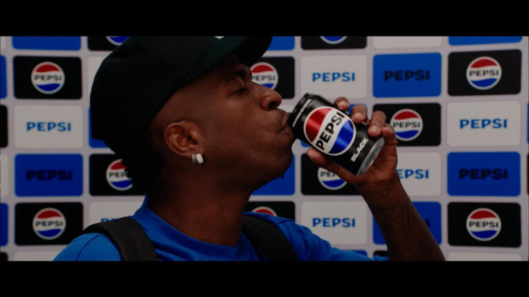 PEPSI Black revive “meteli o goli” de Vinicius Jr.