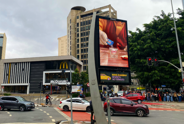 Eno coloca OOHs geolocalizados perto das redes de fast food