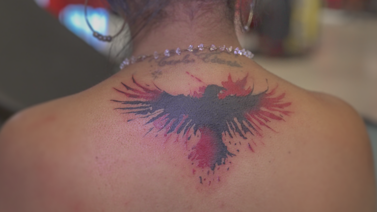 “Sempre te amarei”: Torcedores trocam tatuagem do ex por amor ao Flamengo