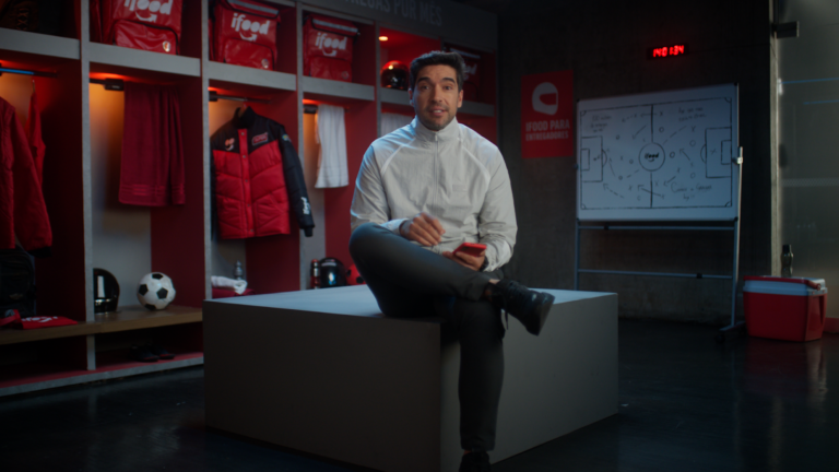 Com Abel Ferreira, iFood convoca novos entregadores