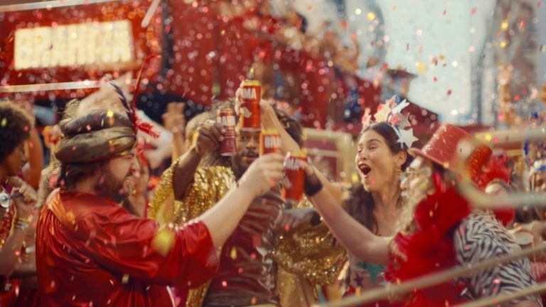 Ambev lança “Brinde à Rua” e reforça presença no carnaval com Skol e Brahma