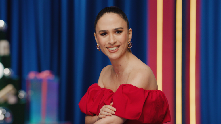 Tatá Werneck transforma Natal da C&A em um “Shoptime” com humor
