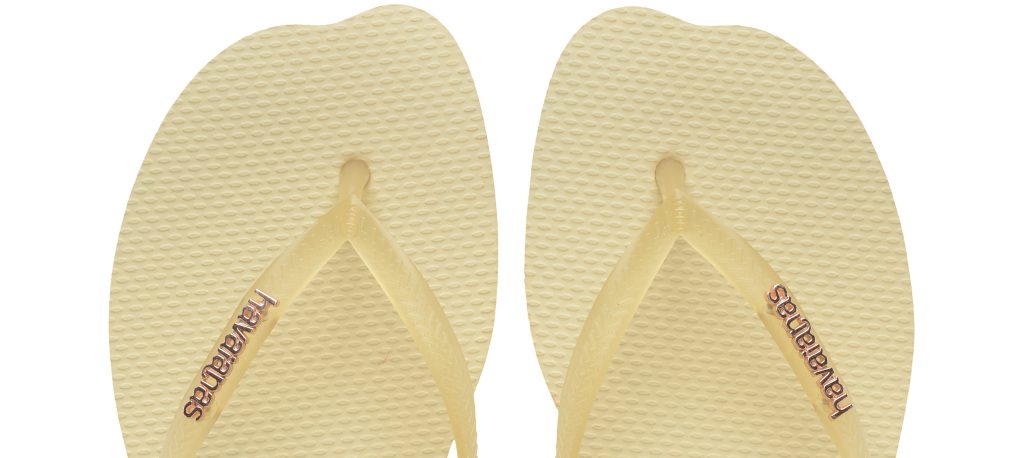 Havaianas reinventa o modelo Slim e aposta em tendências globais