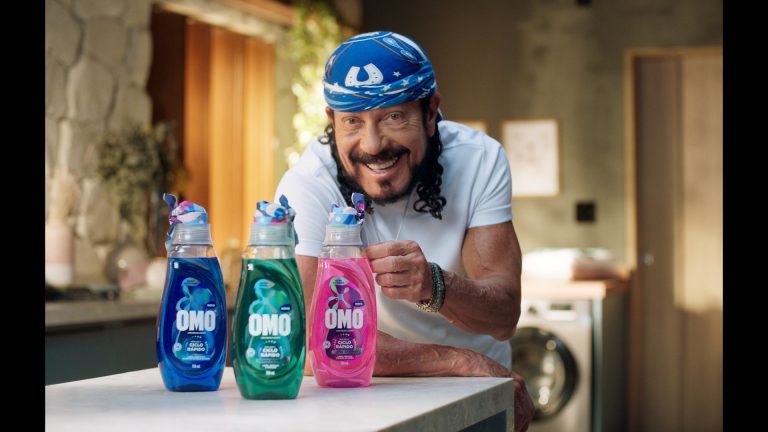 OMO entra no ritmo do Carnaval e assume o cuidado das bandanas de Bell Marques
