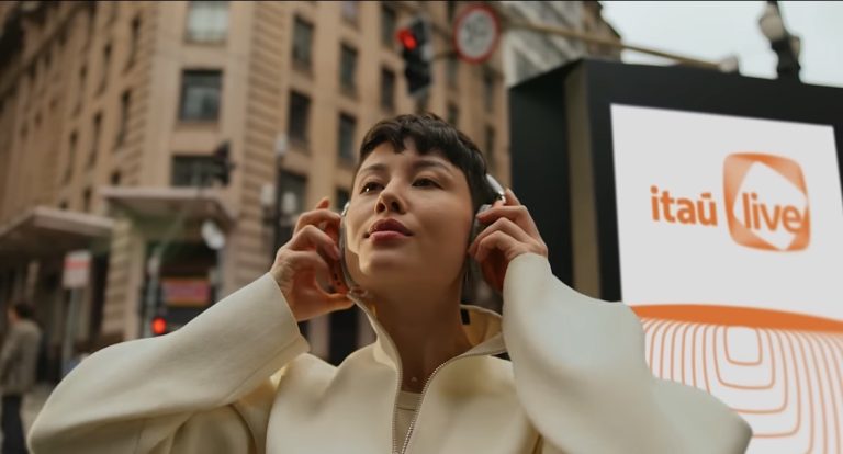 Itaú lança plataforma Itaú Live e transforma música ao vivo em estratégia de relacionamento