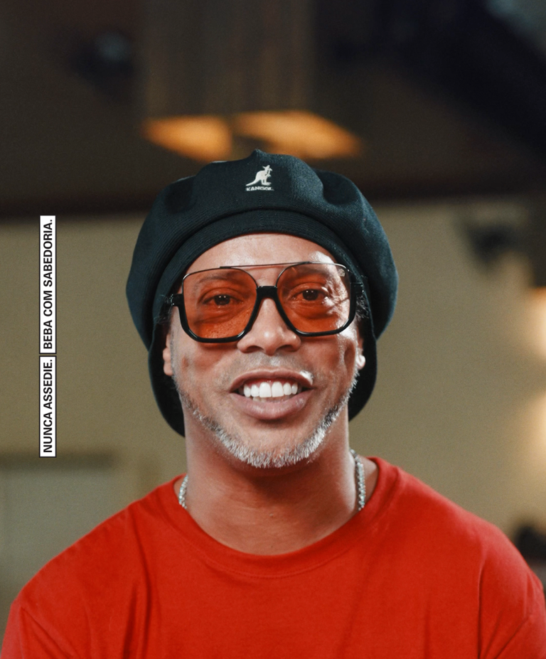 Itaipava ressignifica lance icônico de Ronaldinho