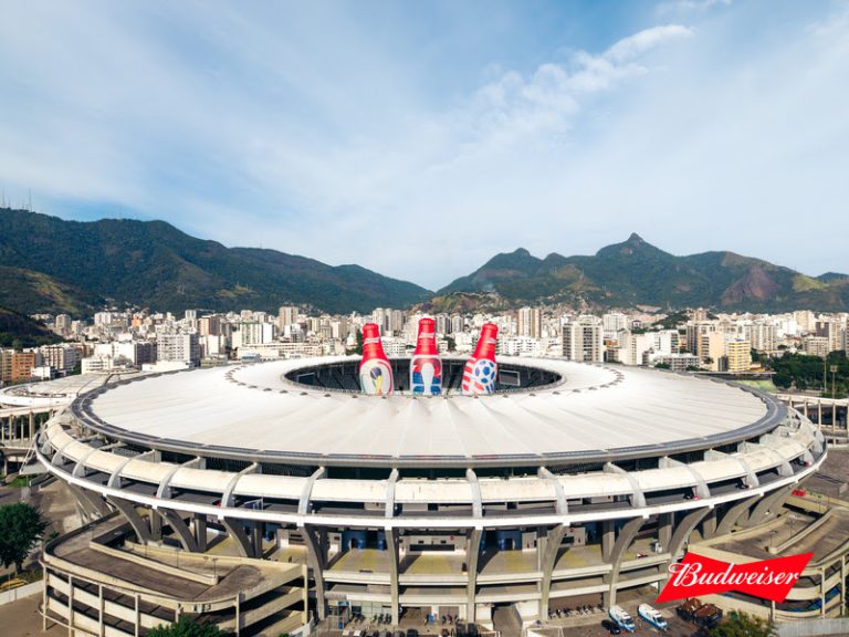 Budweiser transforma Maracanã em “balde gigante” e ativa contagem para o Mundial