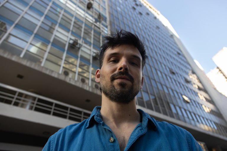 Felipe Adami inicia nova fase na Café Royal