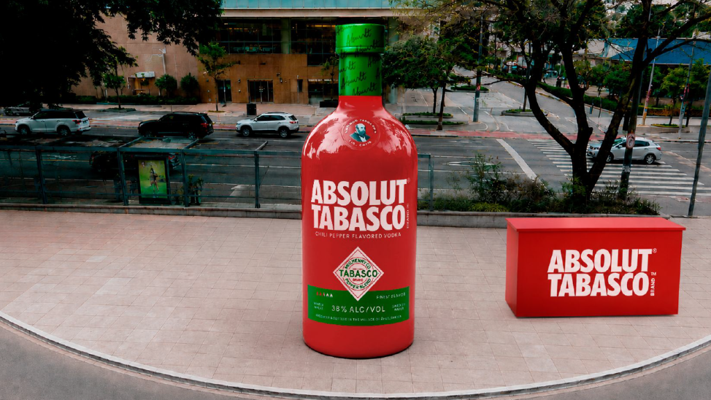 Absolut TABASCO no Brasil com circuito de OOH e experiência imersiva