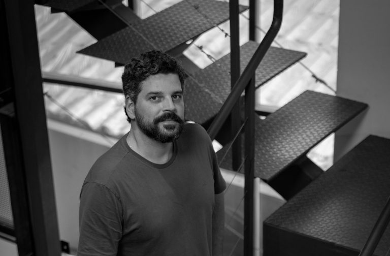 Rafael Bedoni, sócio da Make me Proud: “A IA não cria sozinha. Quem quer criar somos nós.”