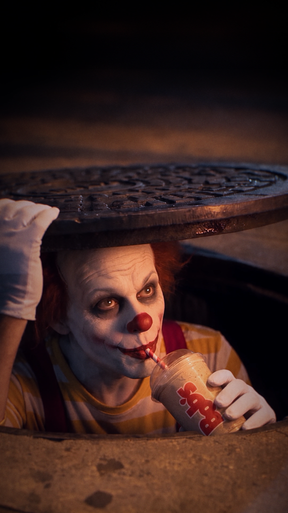 No Halloween do Bob’s, até o palhaço tem medo da concorrência